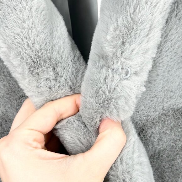 NWT Theory Faux Rabbit Fur Luxe Jacket in Blue Grey - Picture 3 of 6